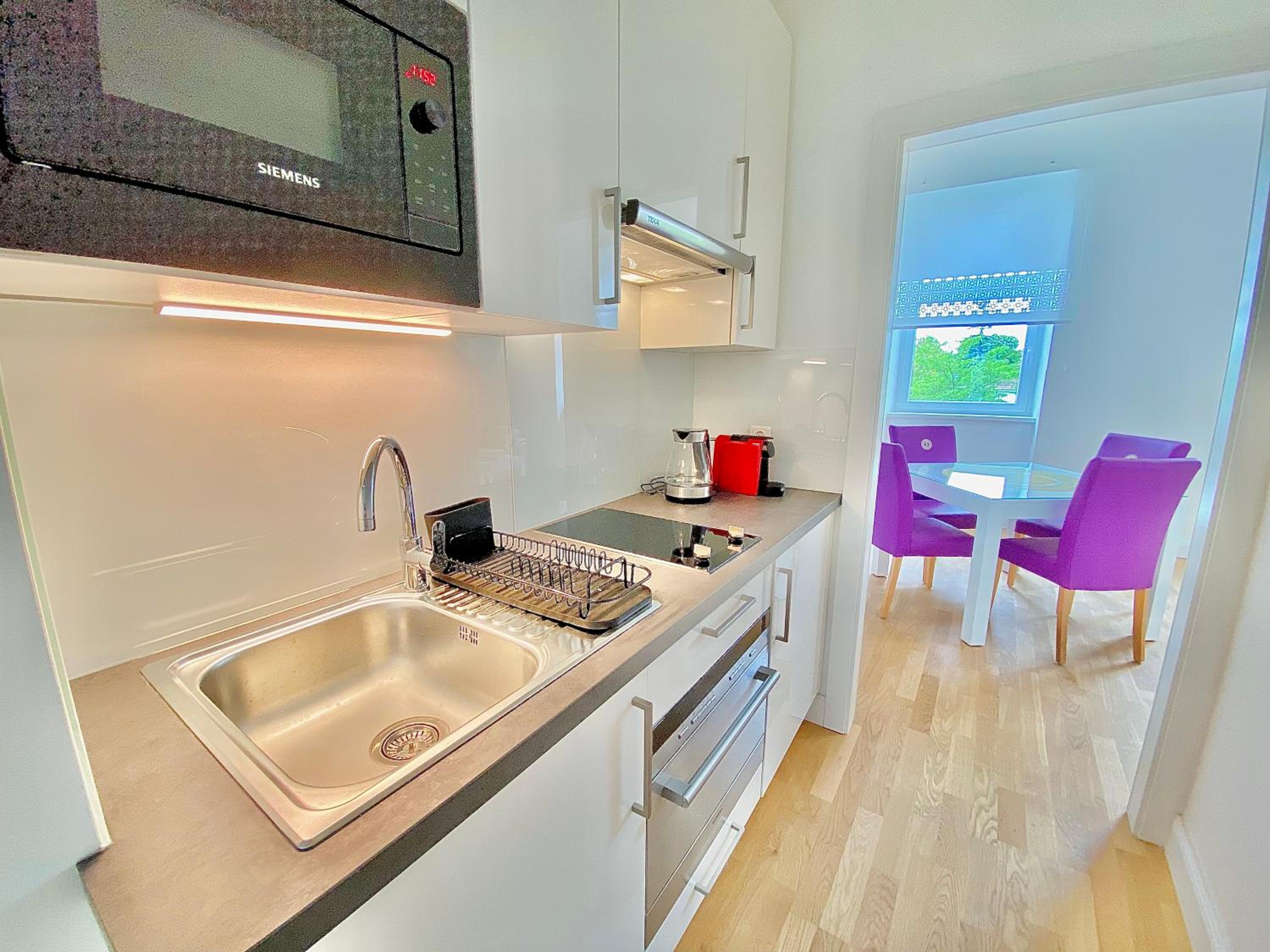 Steiner Residences Modling 11/12