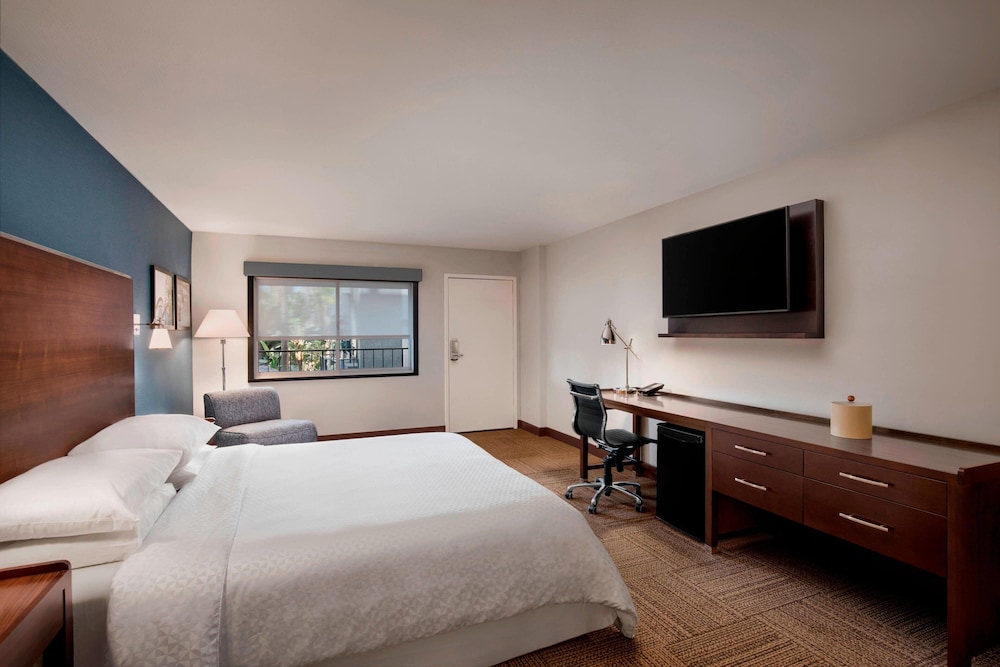 Four Points By Sheraton Anaheim 16/47