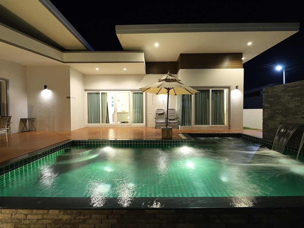 Jira Pool Villa 41/67