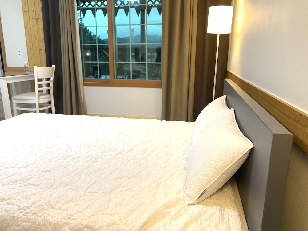 Gyeongju Cabin House Pension 11/50