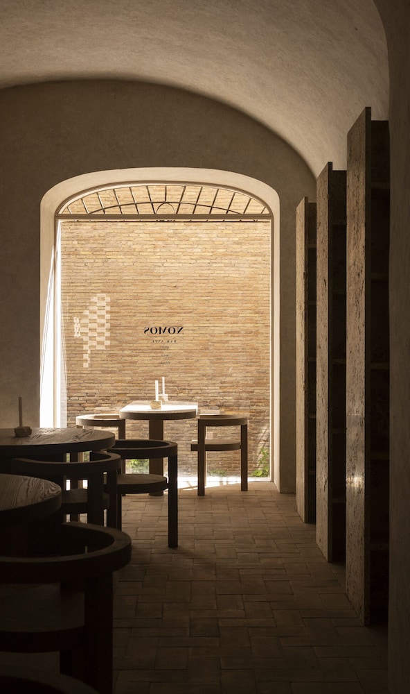 Nomos Hotel 5/31
