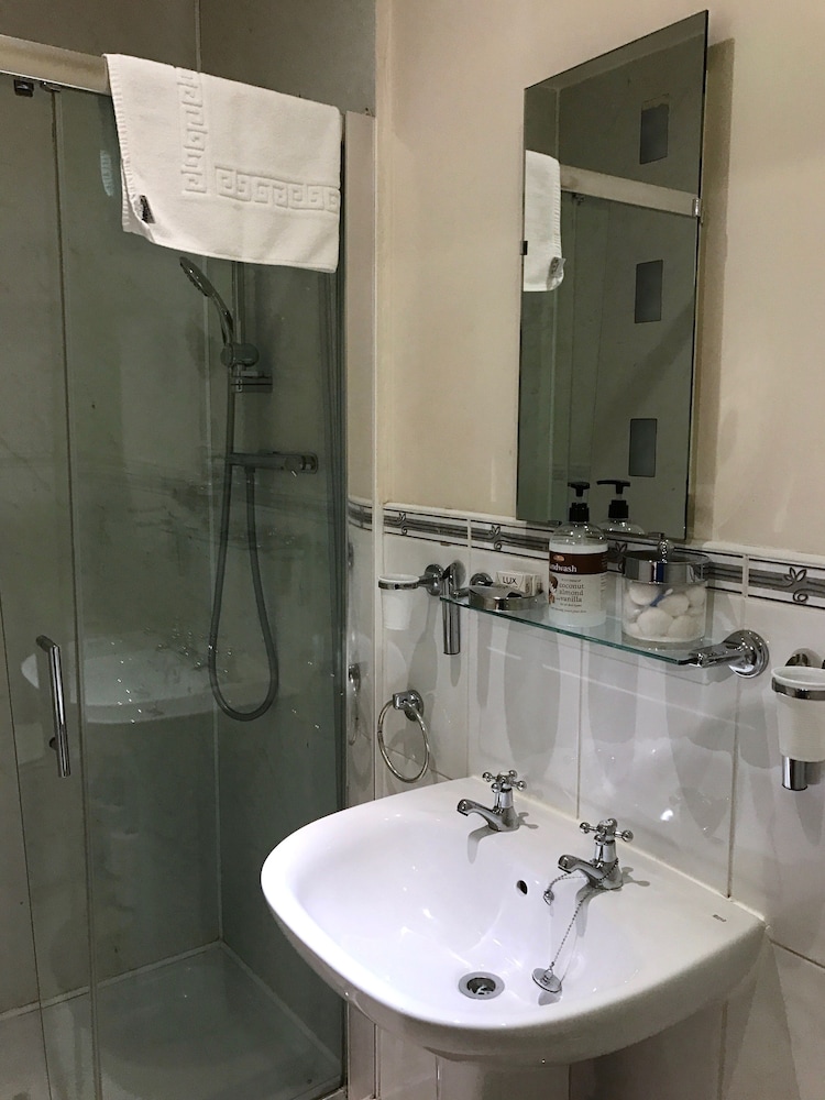 Glenlossie Guest House 27/35