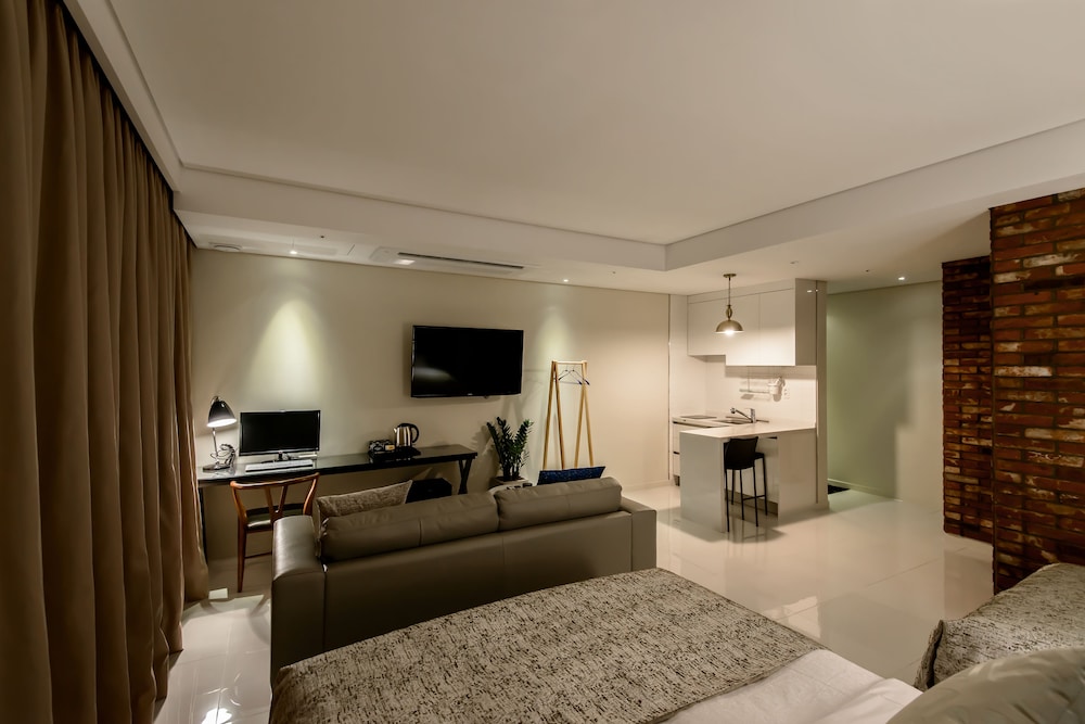 JB Design Hotel 59/77