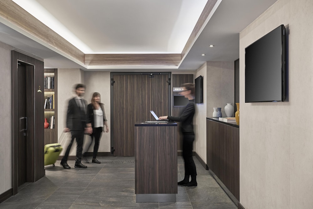 Hyatt Centric Milan Centrale 11/78