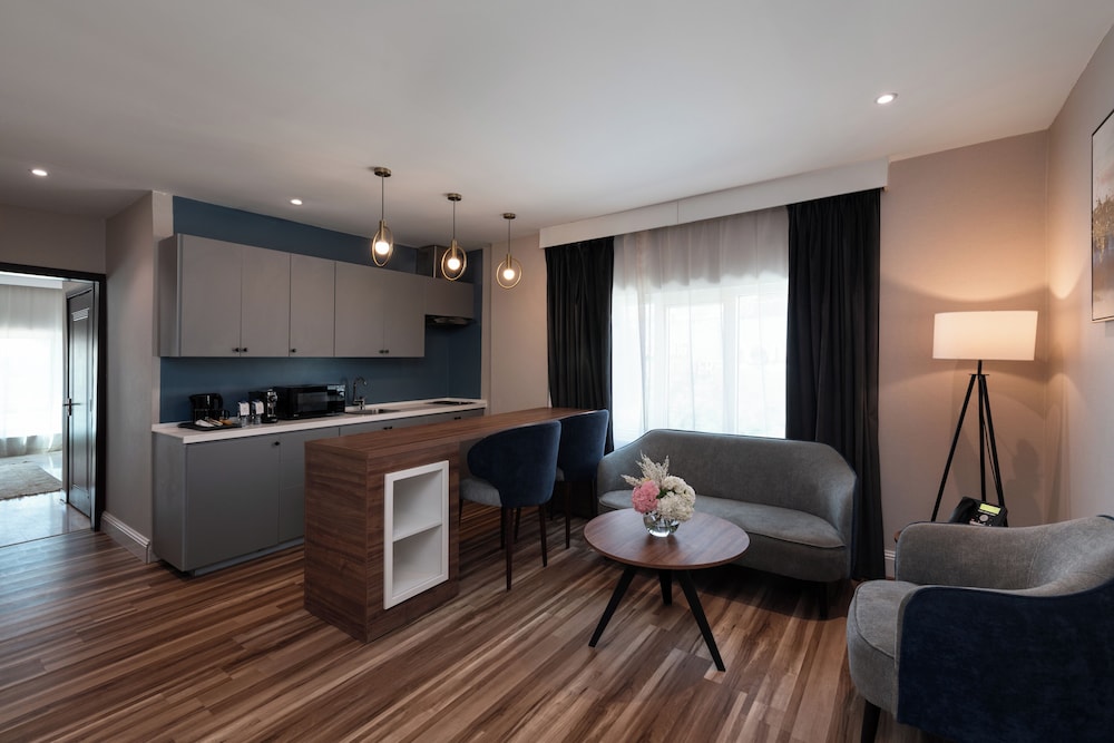فندق ورويك الجبيل(Warwick Al Jubail Hotel) 45/70