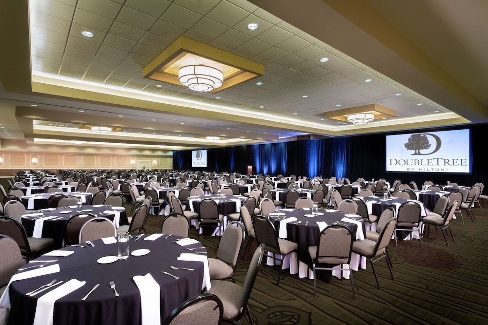 DoubleTree by Hilton Columbia South Carolina 34/43