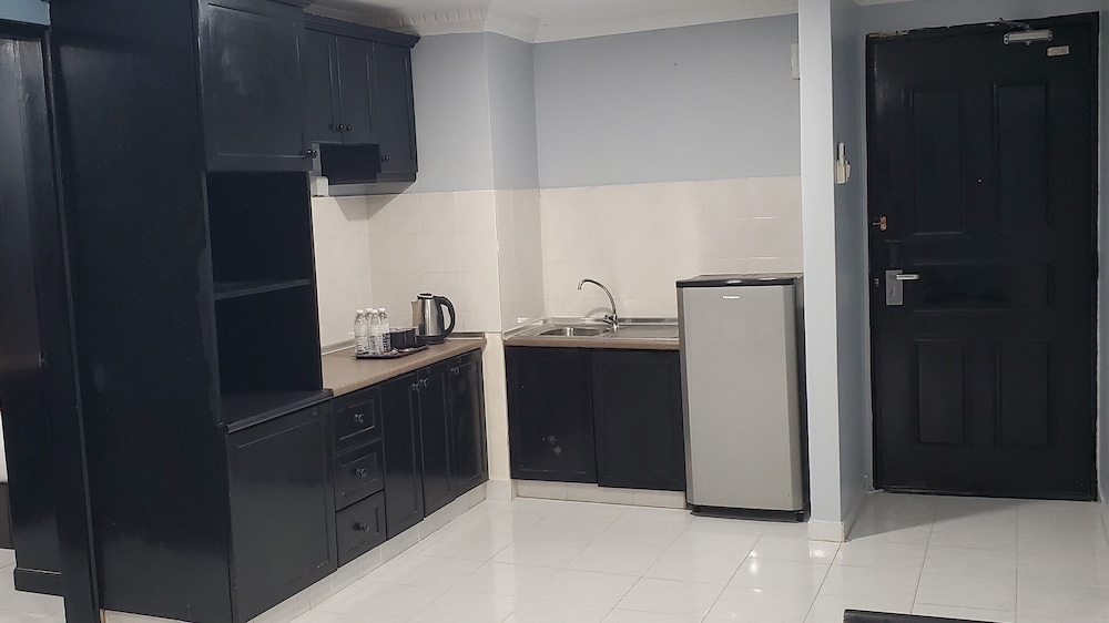 Leisure Cove Hotel Apartments 9/50