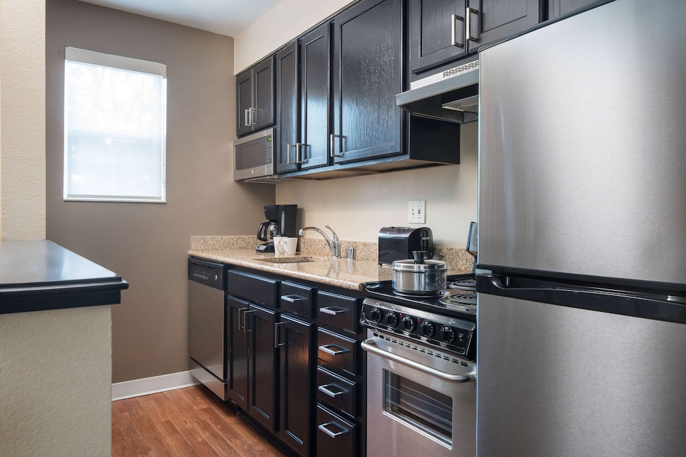 Sonesta Simply Suites Seattle Renton 28/32