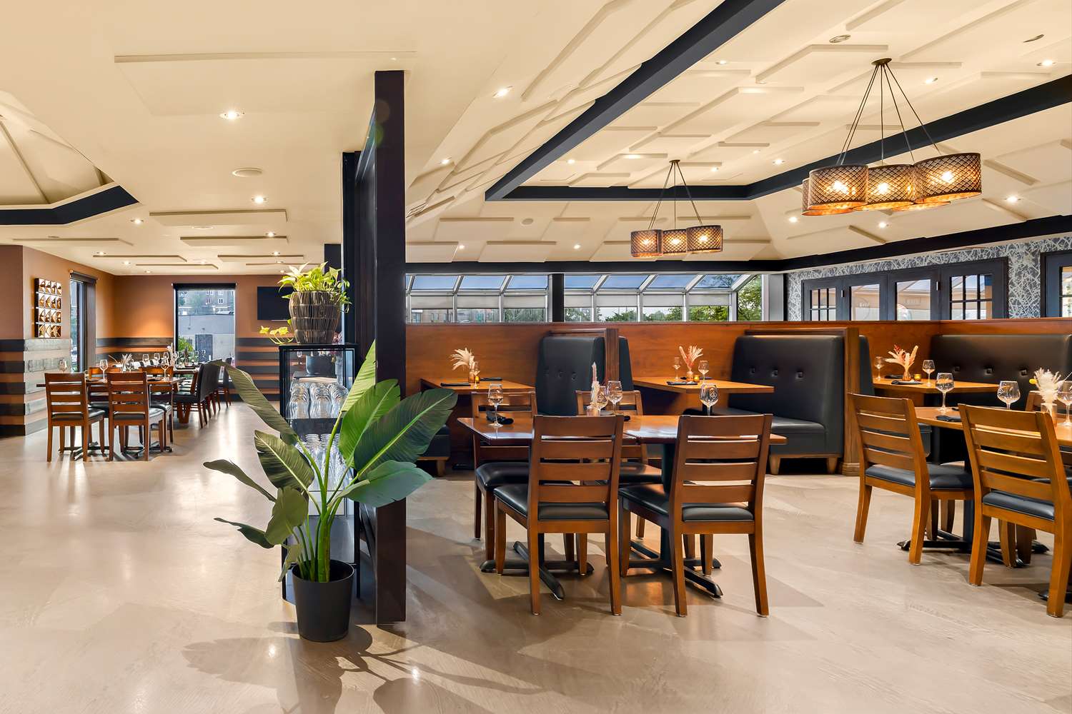 restaurant cafeteria