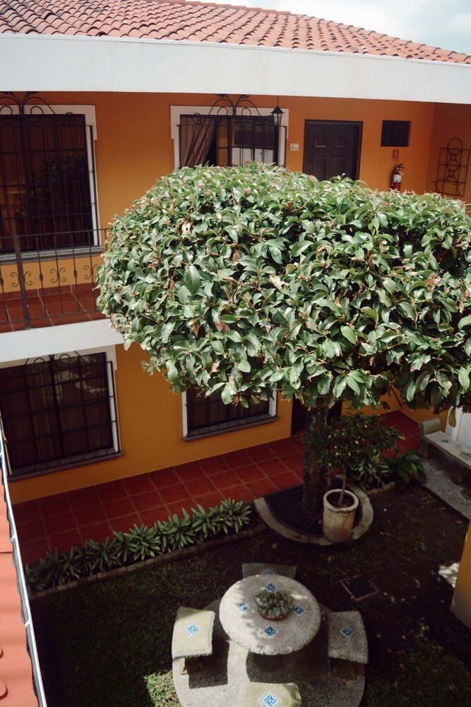 VILLA TERRA HOTEL 5/50