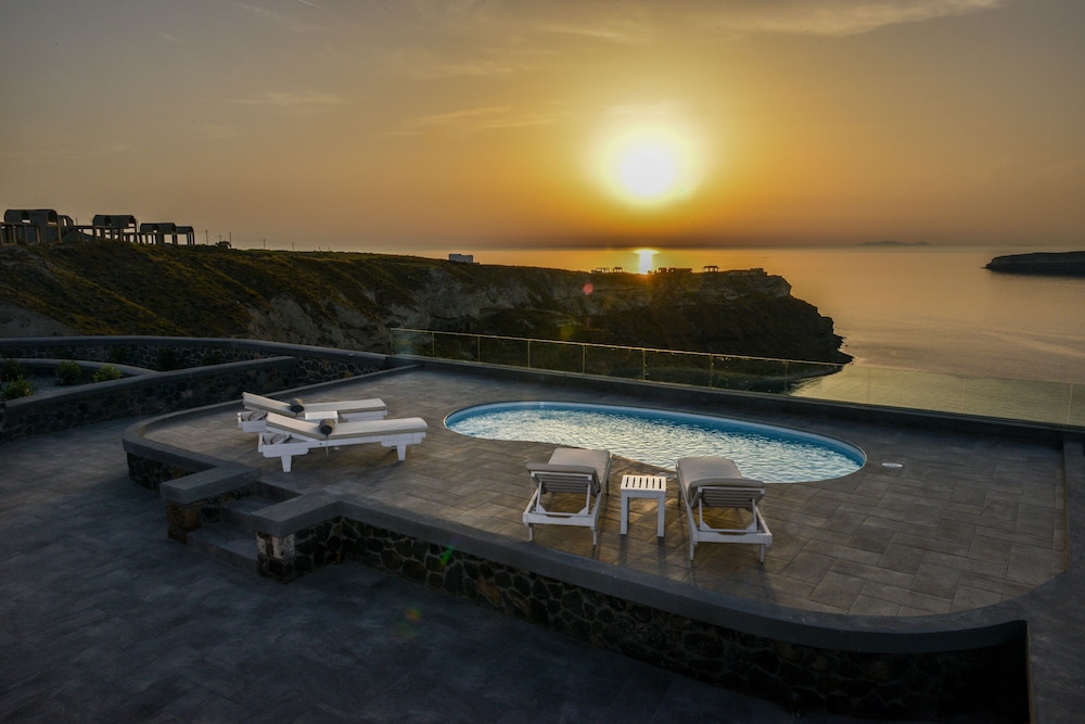 Our Villa Santorini 55/59
