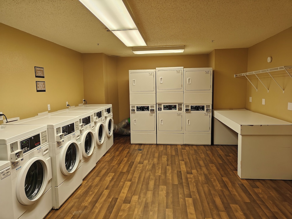 Hawthorn Extended Stay by Wyndham Irving DFW North 15/69