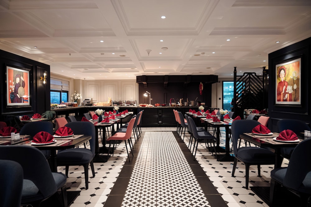 Champton Hanoi Hotel 54/63