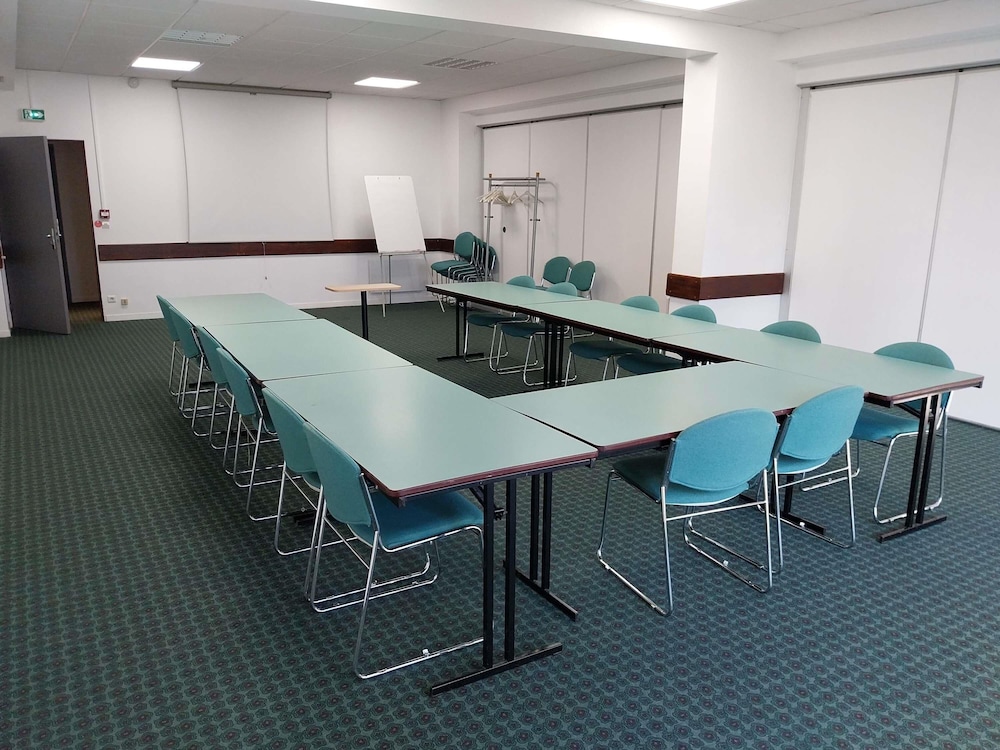 Ibis Rambouillet 39/43
