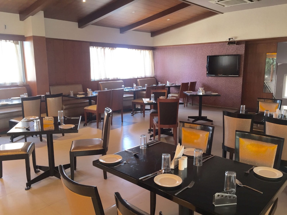 Octave Suites - Residency Road 27/33