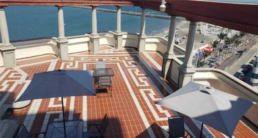 Hotel Candilejas 19/29