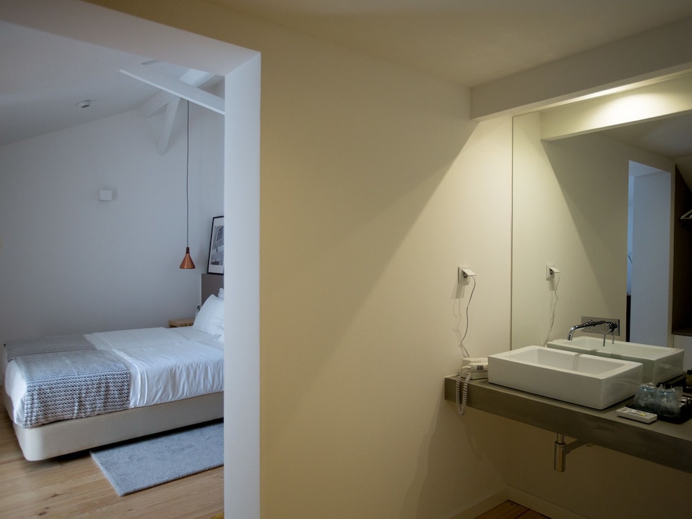 The 8 Downtown Suites 15/67
