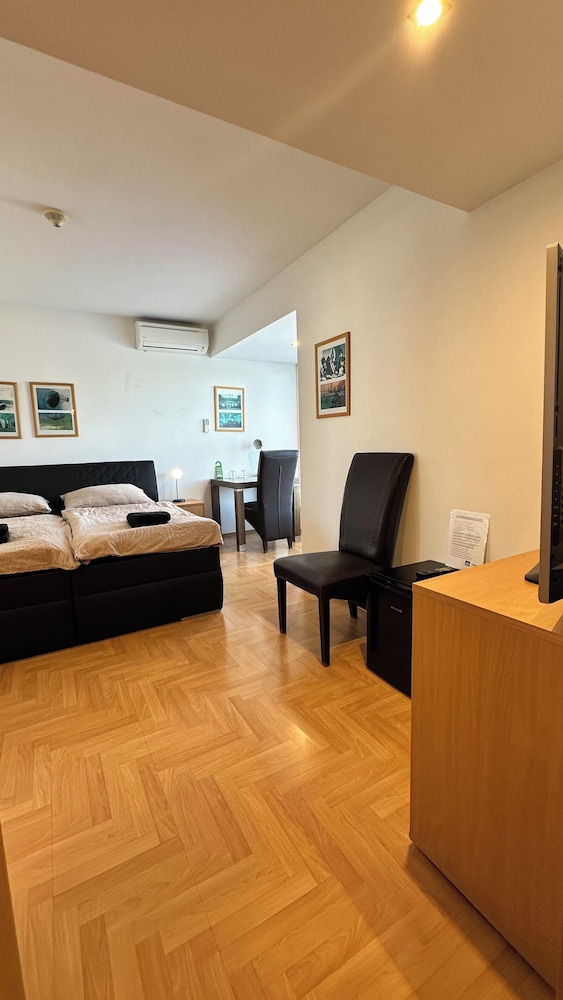 Garni Hotel Muza 32/50