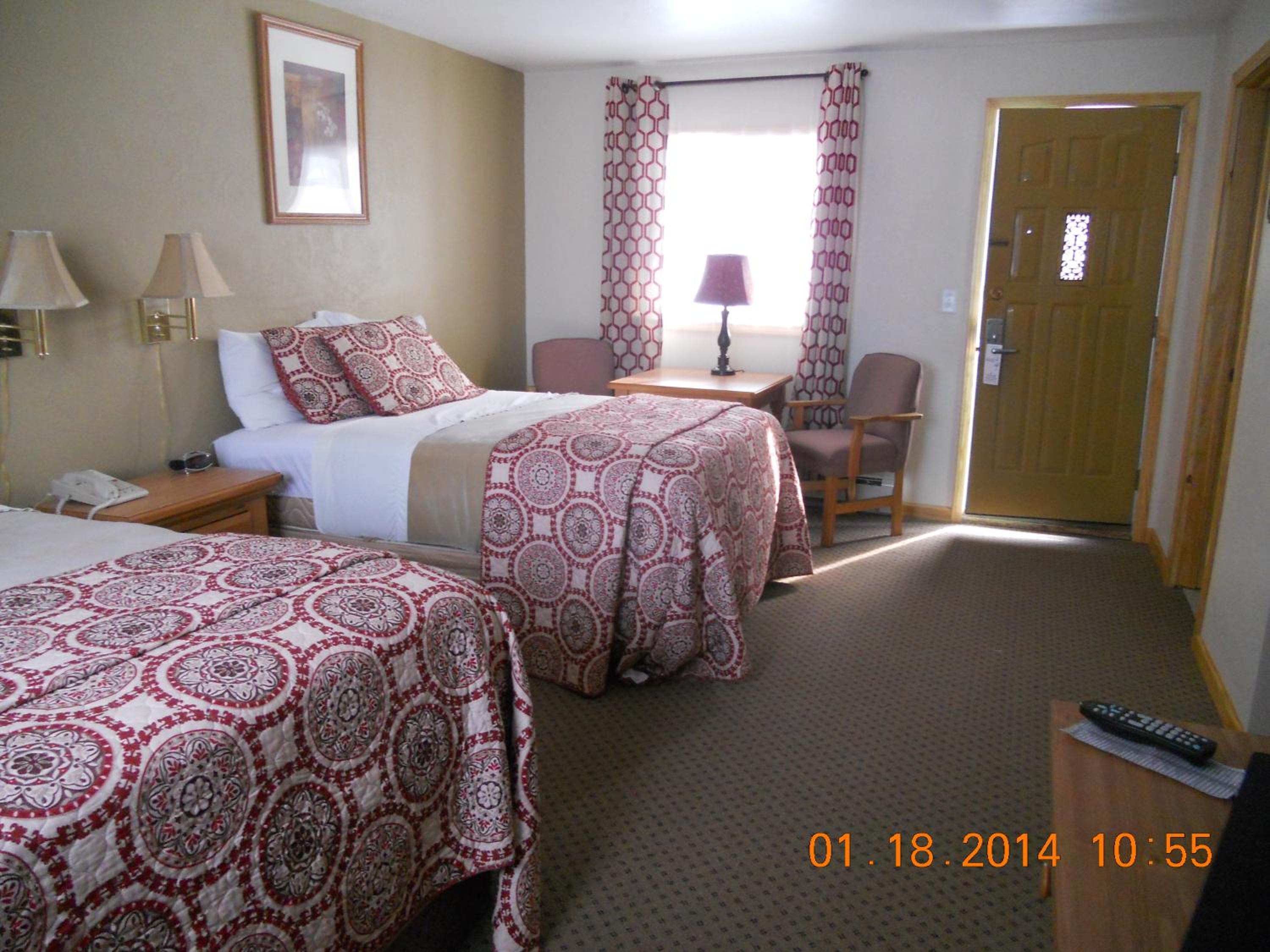 Standard, 2 Double Beds