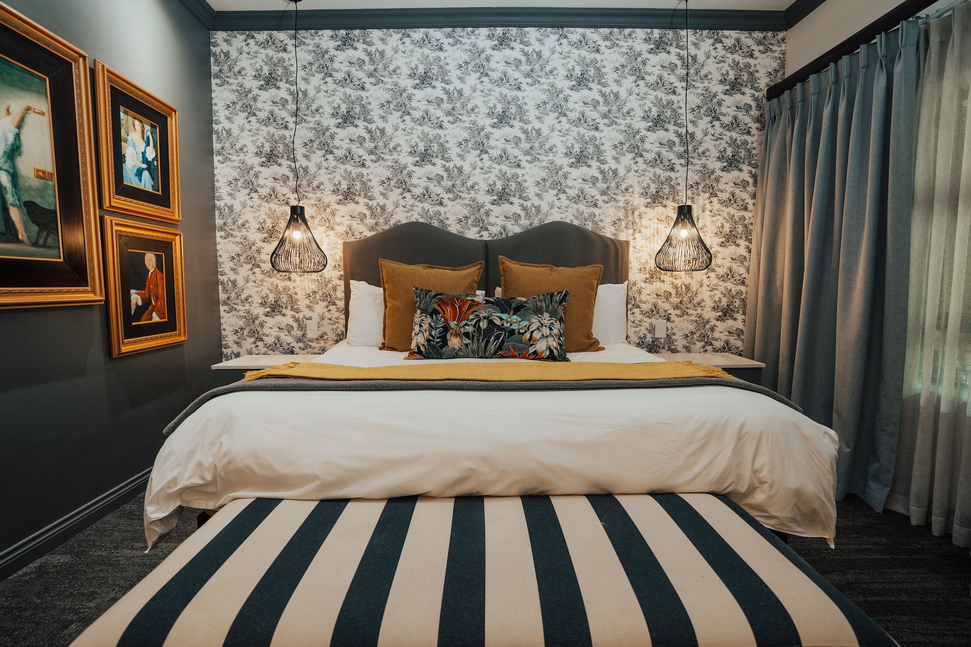 Country, Twin Beds, King Bed