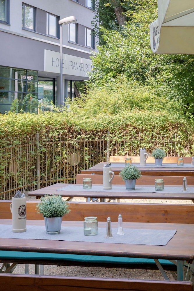 Hotel Frankfurt Messe Affiliated By Melia 6/73