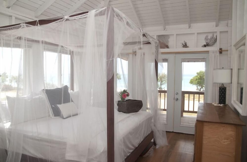 Barbuda Cottages 6/21