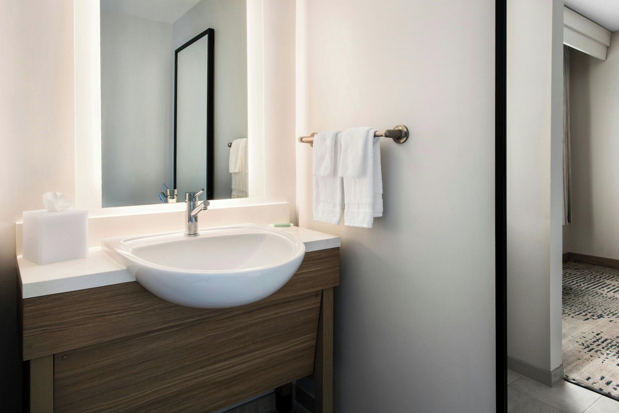 Suite, Multiple Beds, Accessible، Springhill Suites Pittsburgh Mills 3/7
