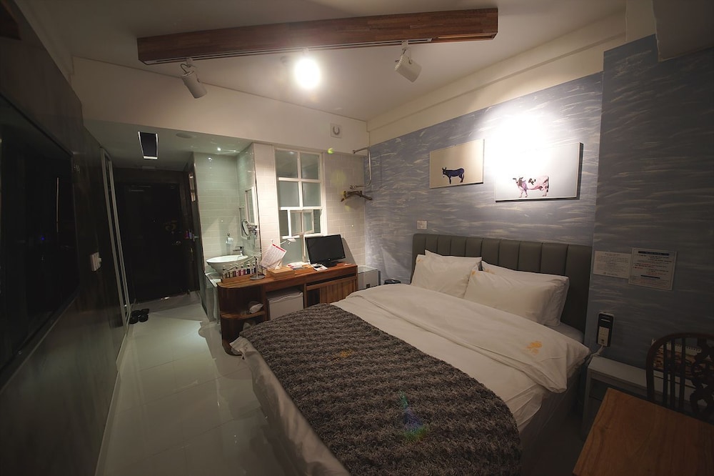 February Hotel Apsan 9/67