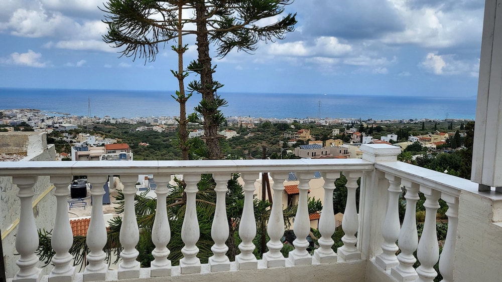 Korifi Suites Collection 9/50