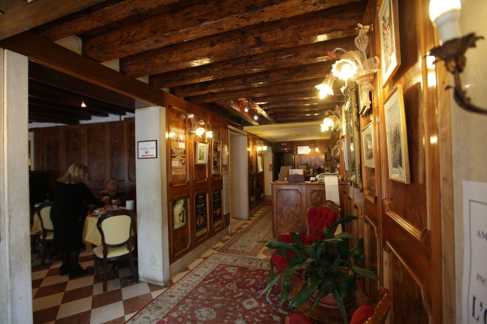 Scandinavia Hotel Venice 6/46