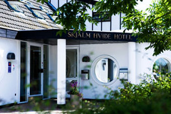 Skjalm Hvide Hotel 2/16