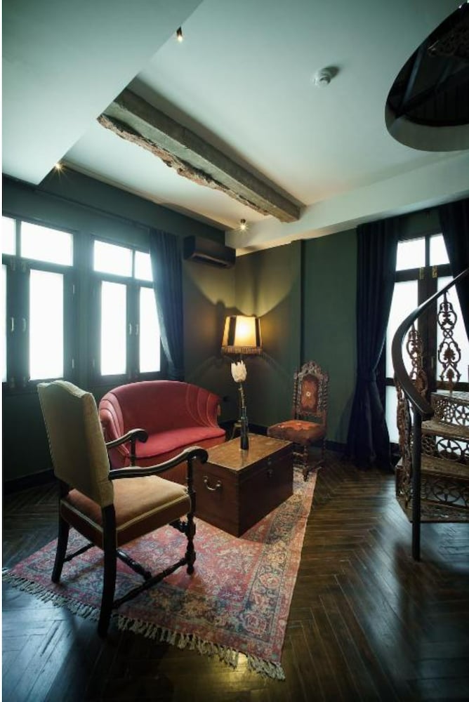 Baan Tuk Din Hotel 36/50