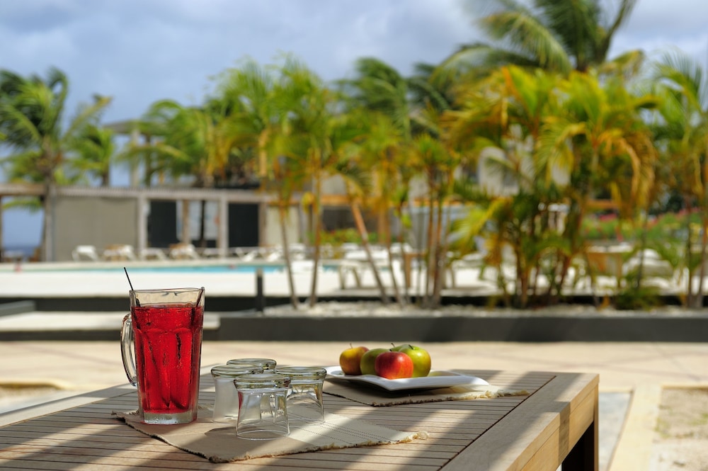 Eden Beach Resort 3/63