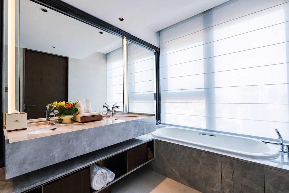 Howard Johnson By Wyndham Phnom Penh Tk 56/57