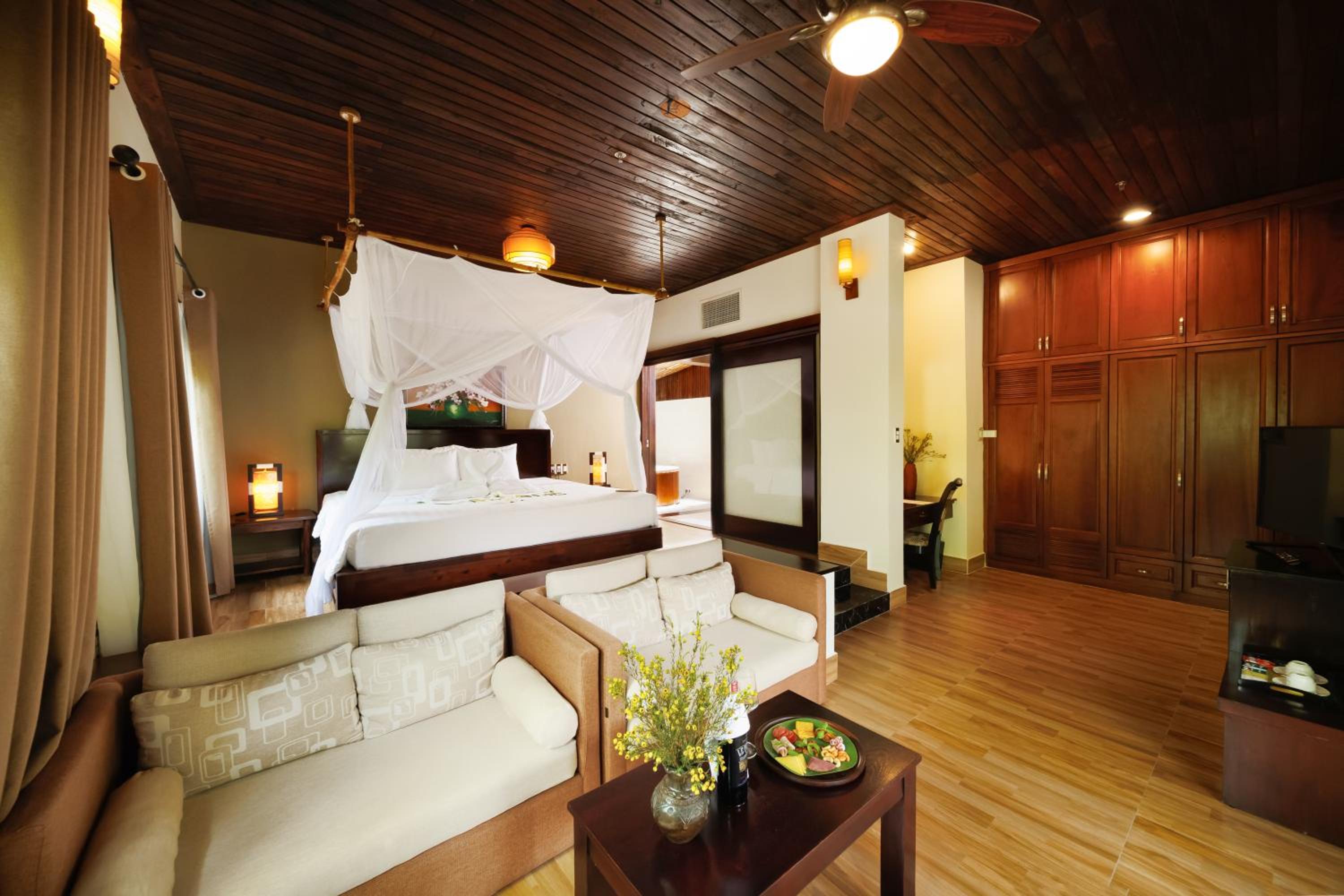 بنغل بإطلالة على البحر بجاكوزي، Diamond Bay Resort & Spa 7/10