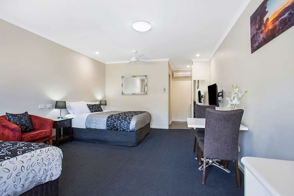 Comfort Inn May Park 27/30