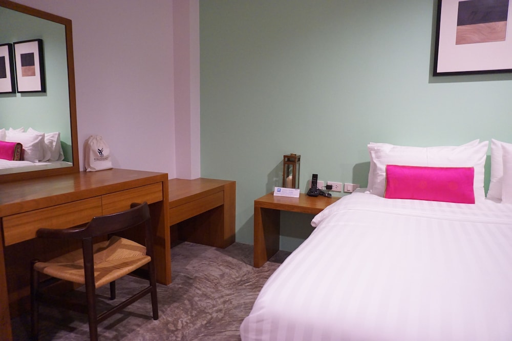 غرفة قياسية بسرير مزدوج، Raenong Boutique Hotel 5/7