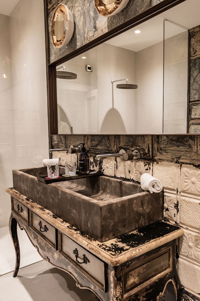 Paragon 700 Boutique Hotel & SPA 49/50
