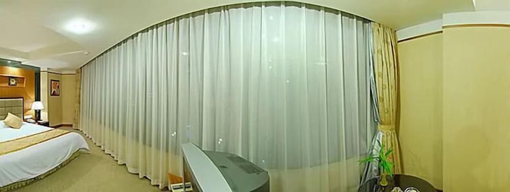 XI'AN HOTEL 50/50