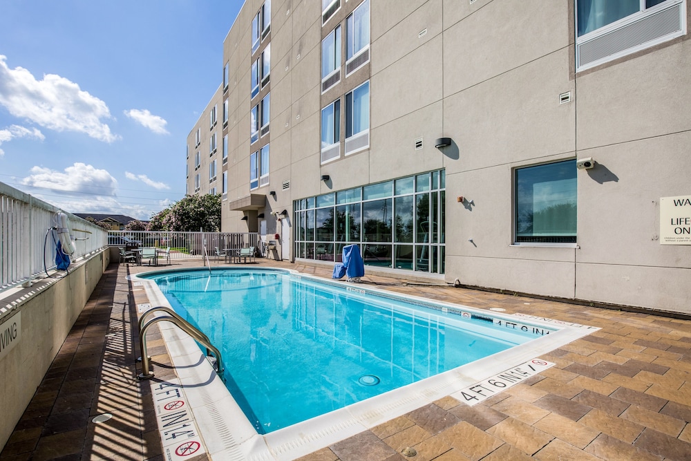 Springhill Suites Houston Rosenberg 43/47