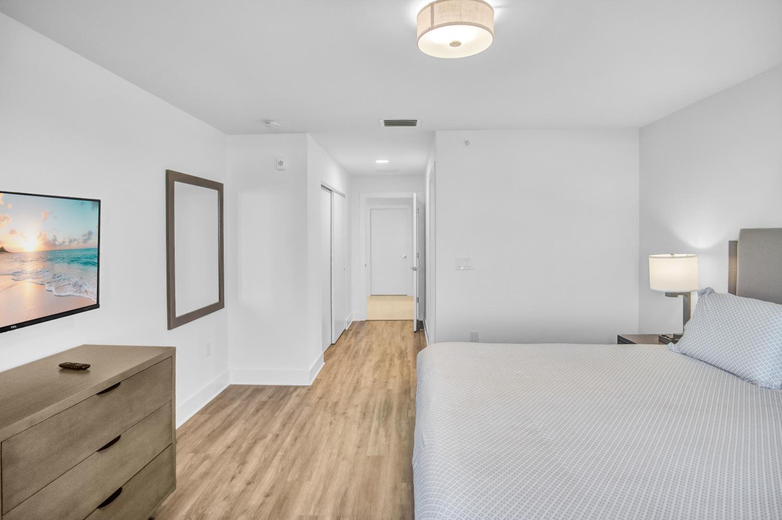 3 Bedrooms, Deluxe, Suite, Gulf View, Low Floor