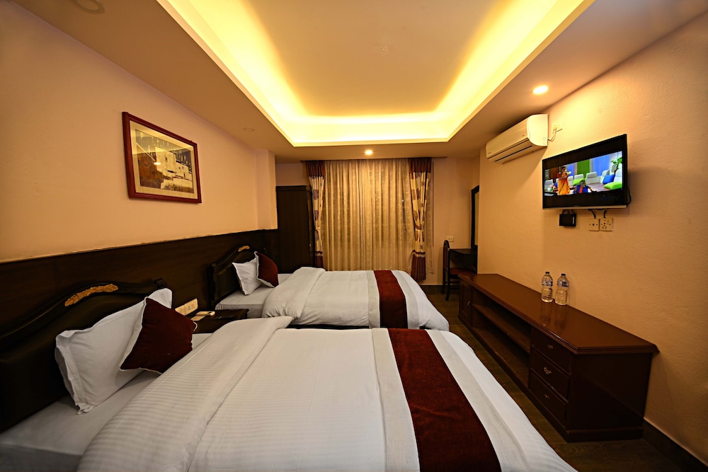 DELUXE, TWIN BEDS