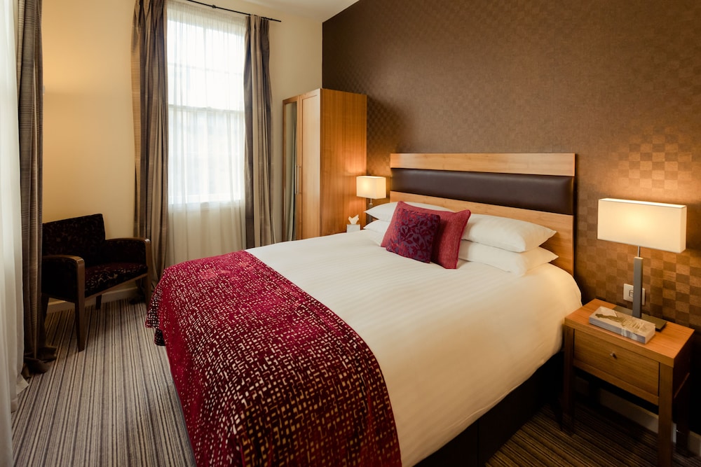 LEOPOLD HOTEL 14/50