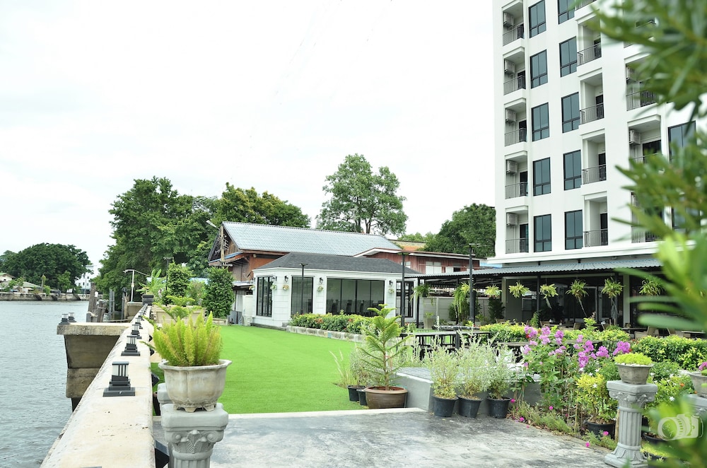 NORN Rimklong Bangkok Hotel 6/50