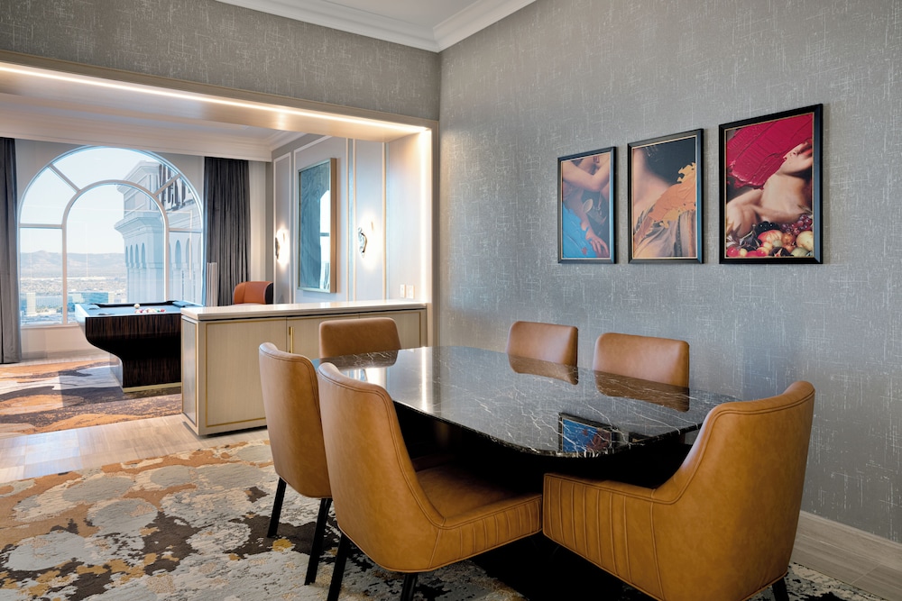 The Venetian Prestige Club Lounge 56/66