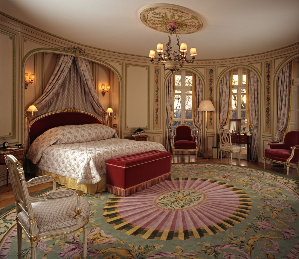 RITZ LONDON 77/99