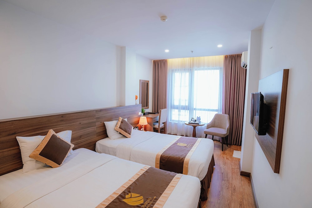Rosarian Hotel 15/40