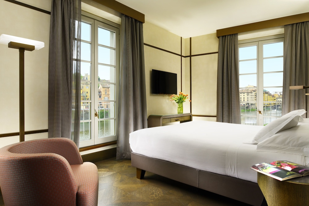 Deluxe, Double Bed, River View