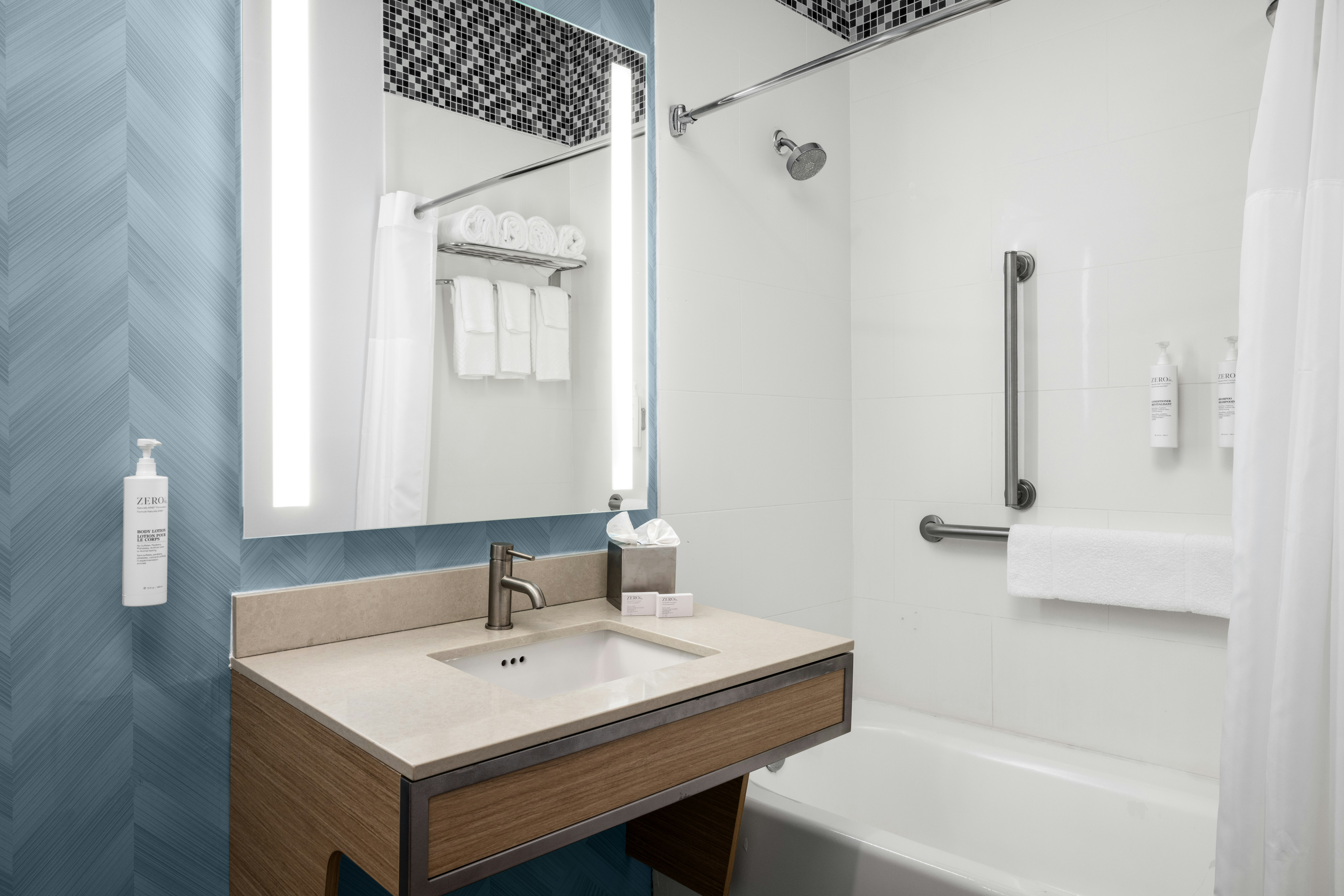 جناح بسرير كينج بغرفة نوم واحدة، Hilton Garden Inn West Palm Beach Airport 3/7