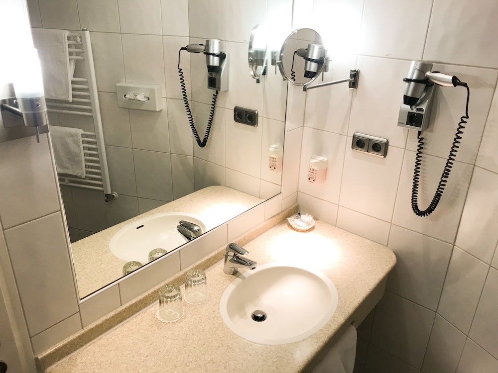 City Hotel Ost am Ko 49/50